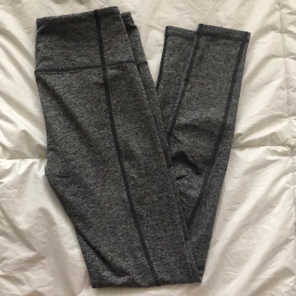 EUC Victoria’s Secret VSX Knockout leggings size S